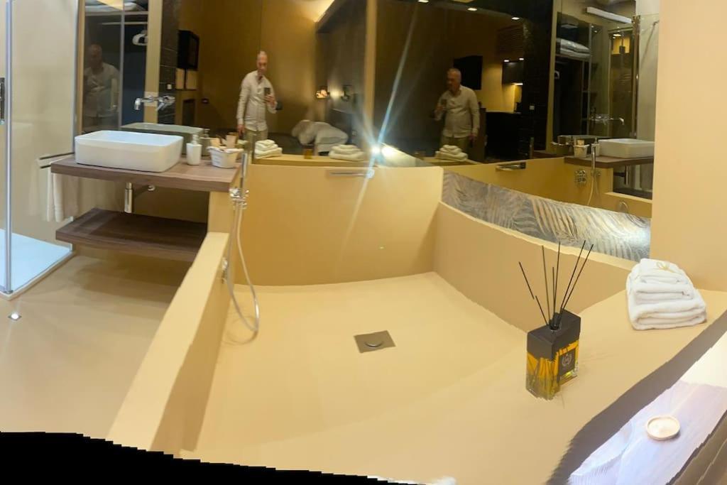Montesantogroup Suite House Nel Centro Di Napoli Dış mekan fotoğraf